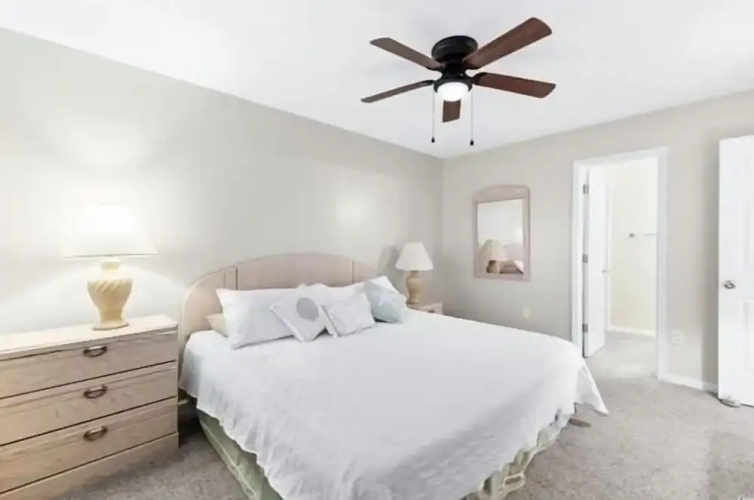 River Oaks 28g 2 Bedroom Condo