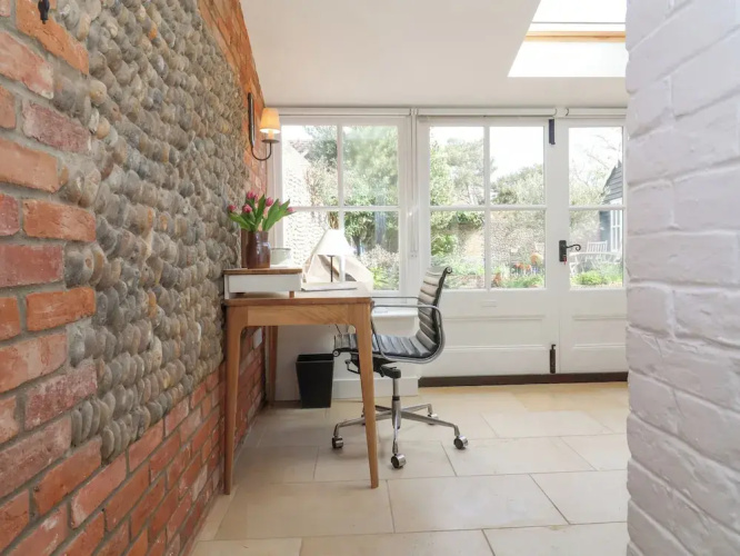 Beta Cottage