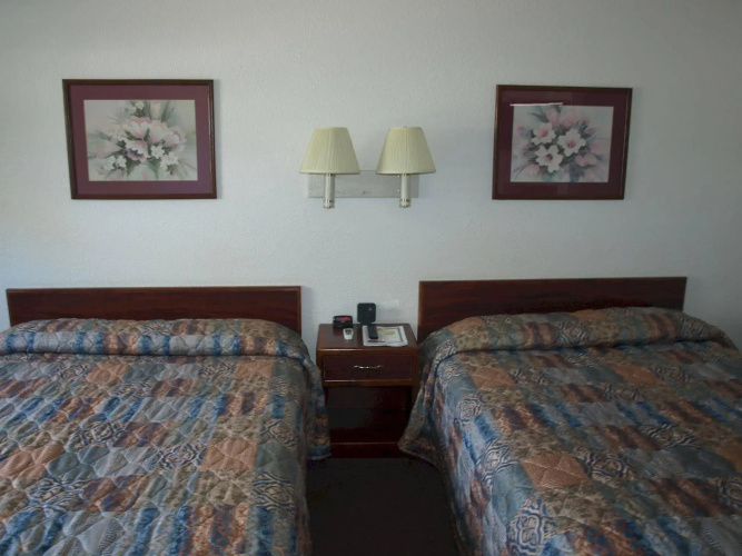 Yellowstone River Inn