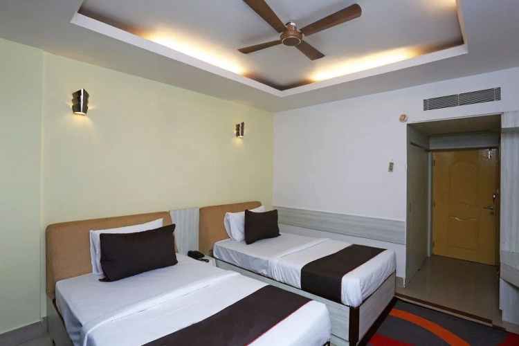 Collection O 186 Hotel Triple C