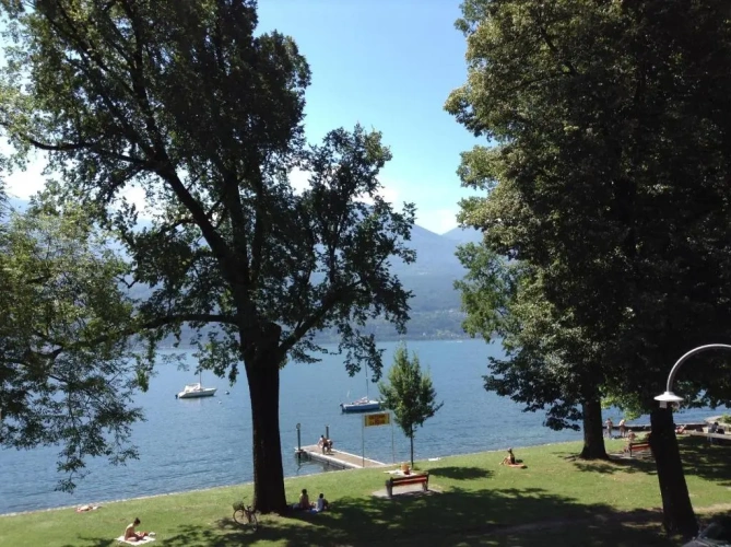 Standard Double room with balcony and with lake view