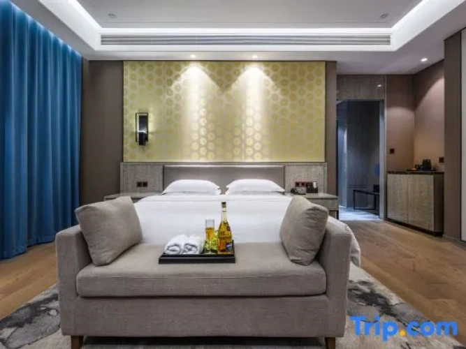 Standard Double room with lake view