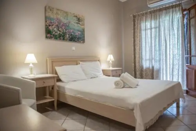 Aloni Studios & Apartments