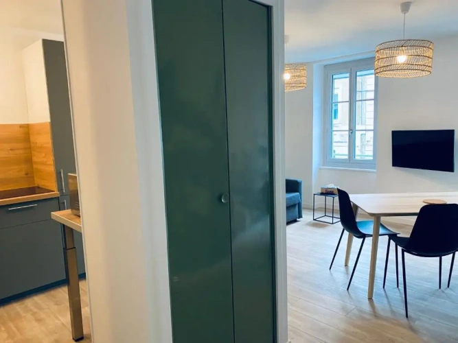 Deluxe Apartment