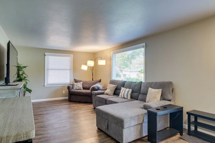 6 Bedrooms Cottage