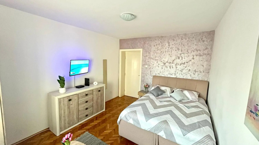 Downtown apartman T