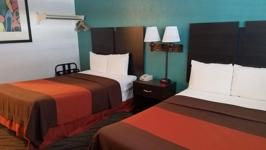 Sunset West Hotel, SureStay Collection by Best Western