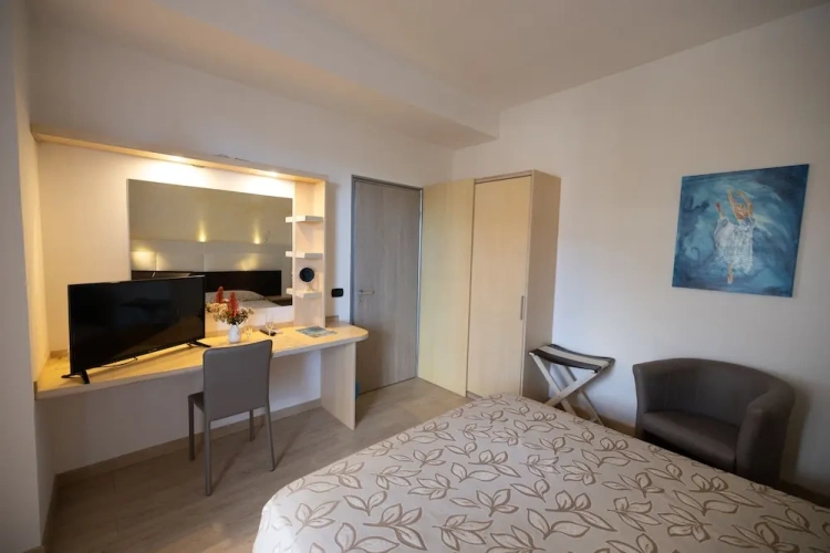 Deluxe Suite