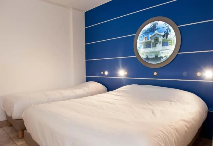 Standard Triple room