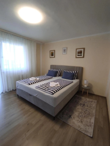 Ema Apartmani