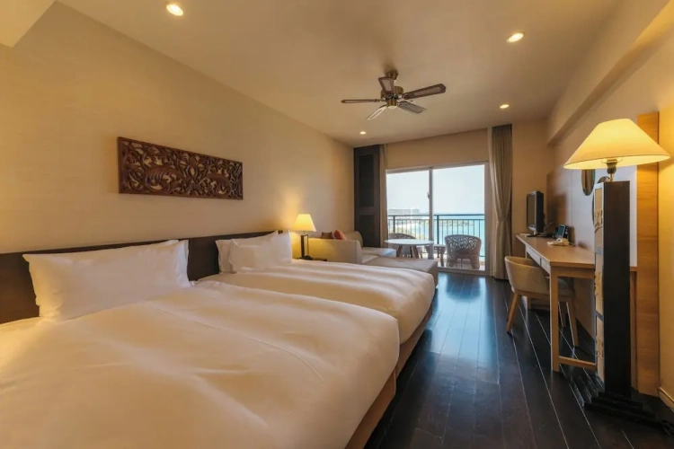 Superior Twin room with balcony