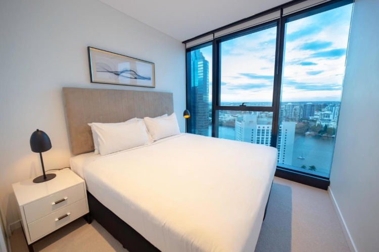 1 Bedroom Apartment with city view