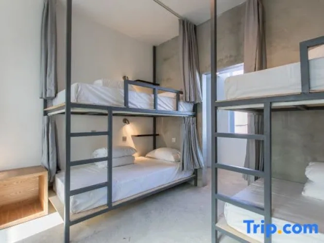Standard Sextuple room