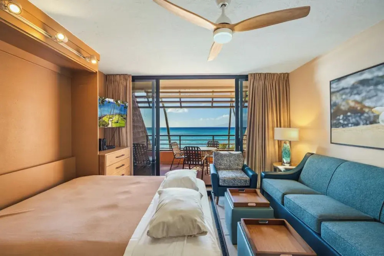 Kuleana Club - 712