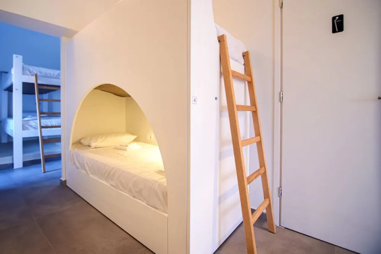 Central Oia Hostel