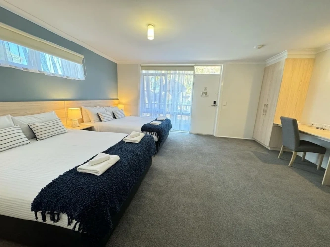 Standard Quadruple Family room with balcony