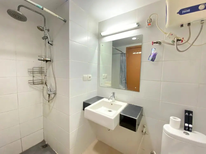 Comfy Studio Permium at Beverly Dago Apartment