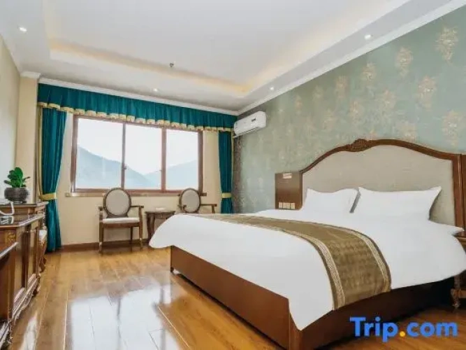 Standard Double room with view