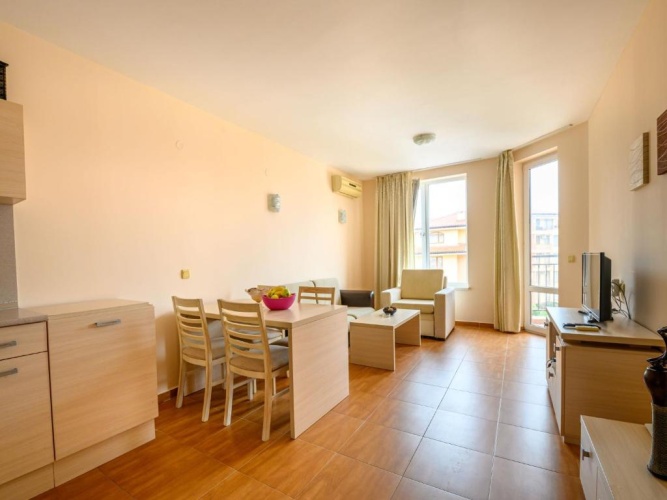 1 Bedroom Apartment with balcony and with view