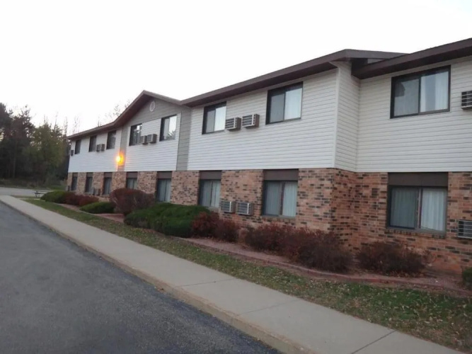 Wautoma Inn - Spring Lake, WI