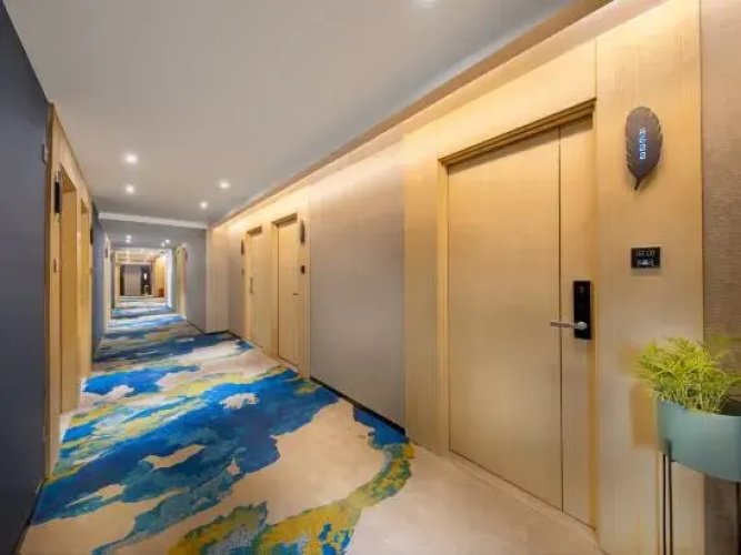 Lizi Hotel