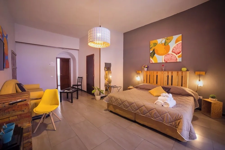 Luxury Suite with city view