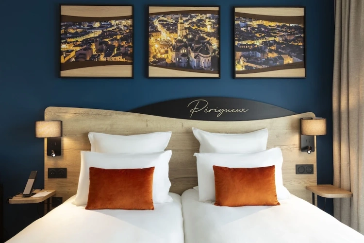 Standard Twin room with balcony