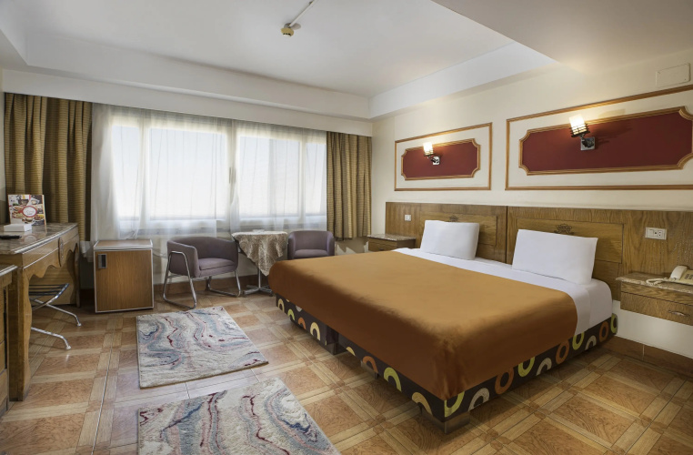 Kanzy Hotel