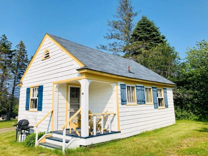 2 Bedrooms Family Cottage with courtyard view