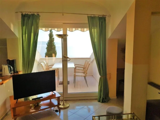 1 Bedroom Apartment with sea view