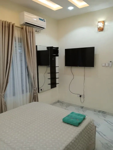 Pinefield Courts Apartmentl