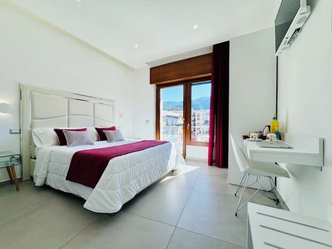 Deluxe Double room with balcony
