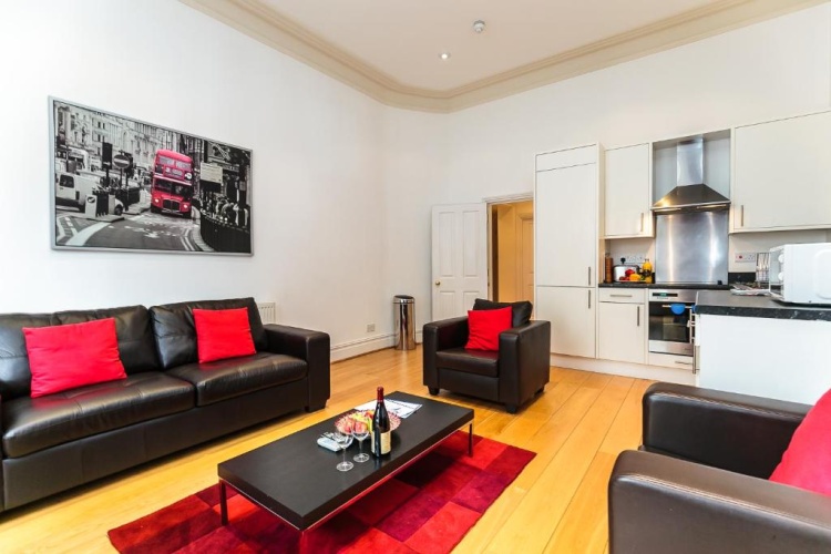 2 Bedrooms Apartment