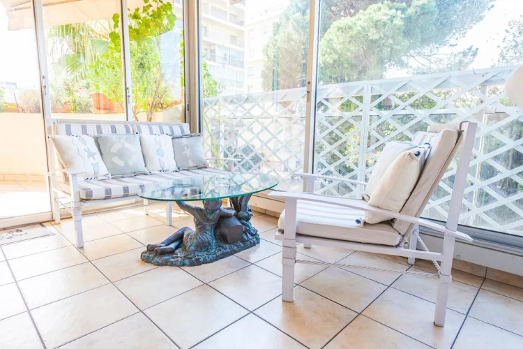 11 Alexandre III Apartment 2