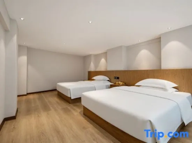 Deluxe Double Family Suite