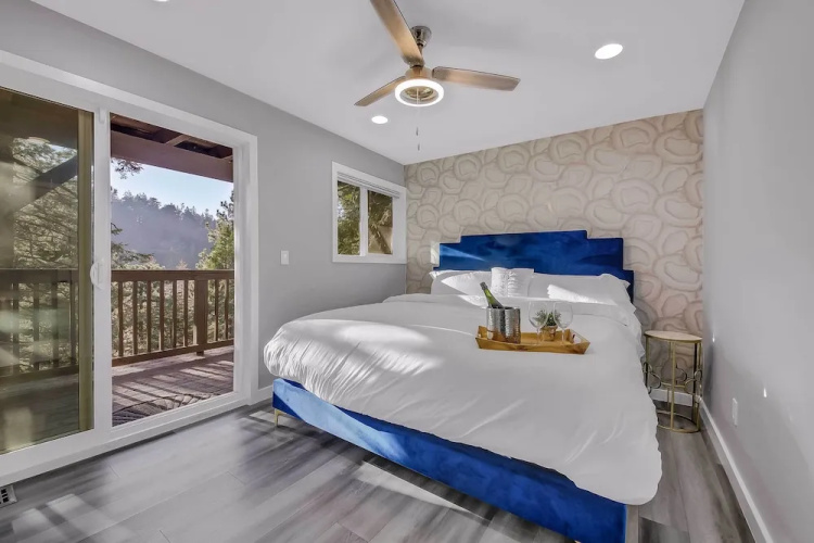 Tree-lined Lake Arrowhead Cabin ~ 1 Mi To Village! - Lake Arrowhead, CA
