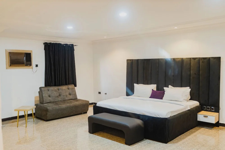 OVIC Hotel