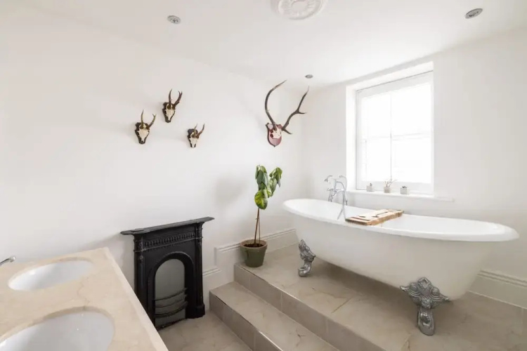 Host Stay Ranworth