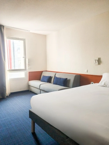 Standard Quadruple room with courtyard view