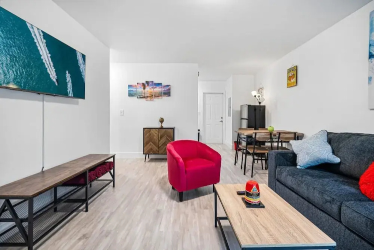 Quiet Miami Oasis Fast Wi-fi Free Parking