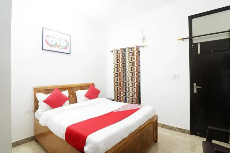 Main View Guest House by OYO Rooms