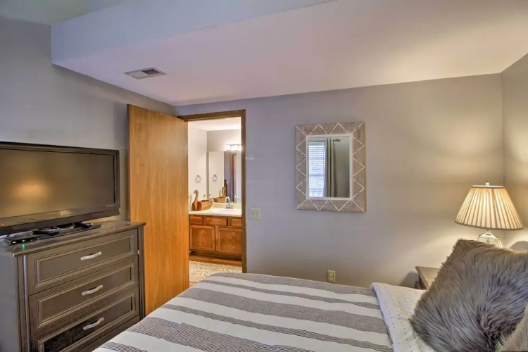 Branson Resort Condo w/ Lake Taneycomo Access!