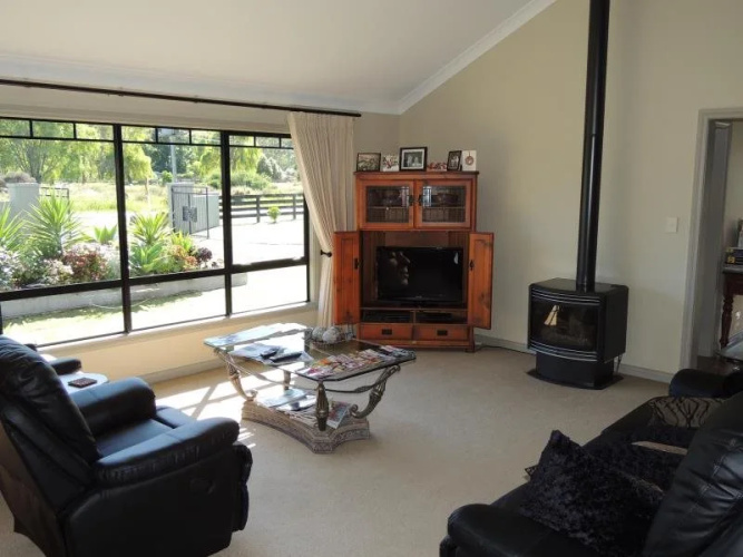 Mangrove Manor Bed & Breakfast