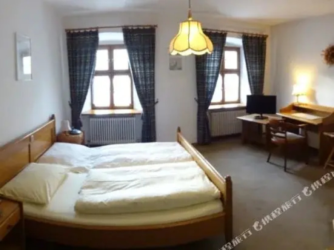 Schloß Hotel Hirschau