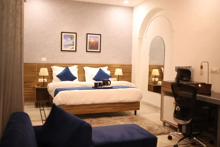 Luxury Suite