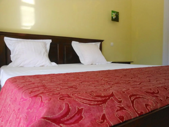 Saara Hotel