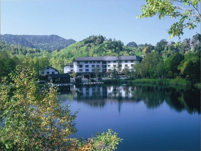 Standard room with mountain view