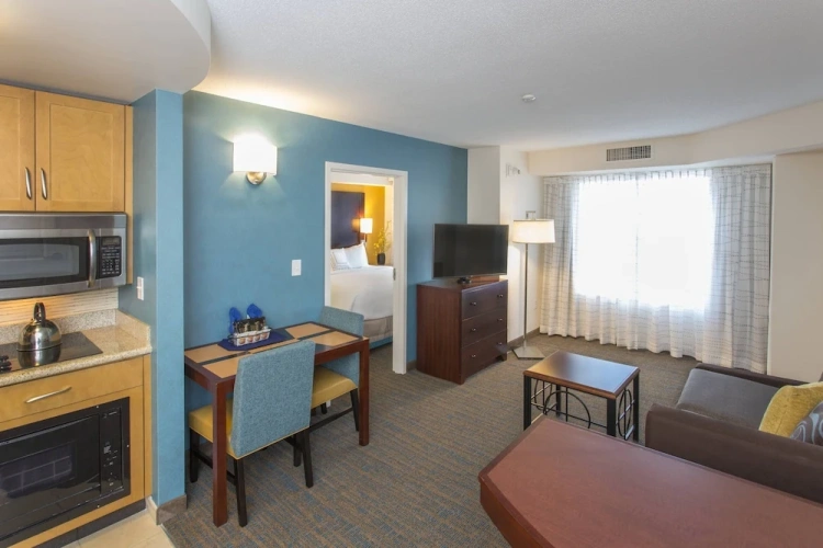 1 Bedroom Suite