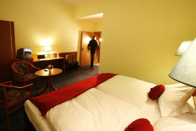 TRIP INN Hotel Schumann