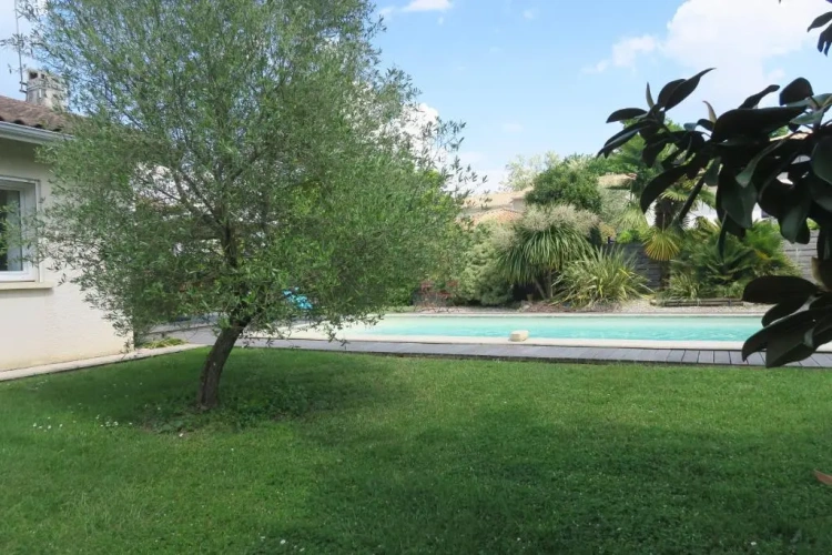 Standard Double room with pool view
